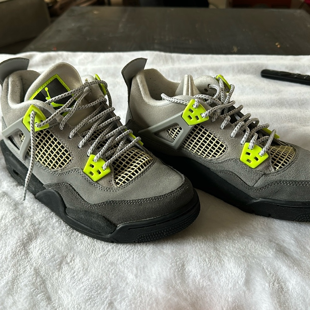 Jordan used boy size 6